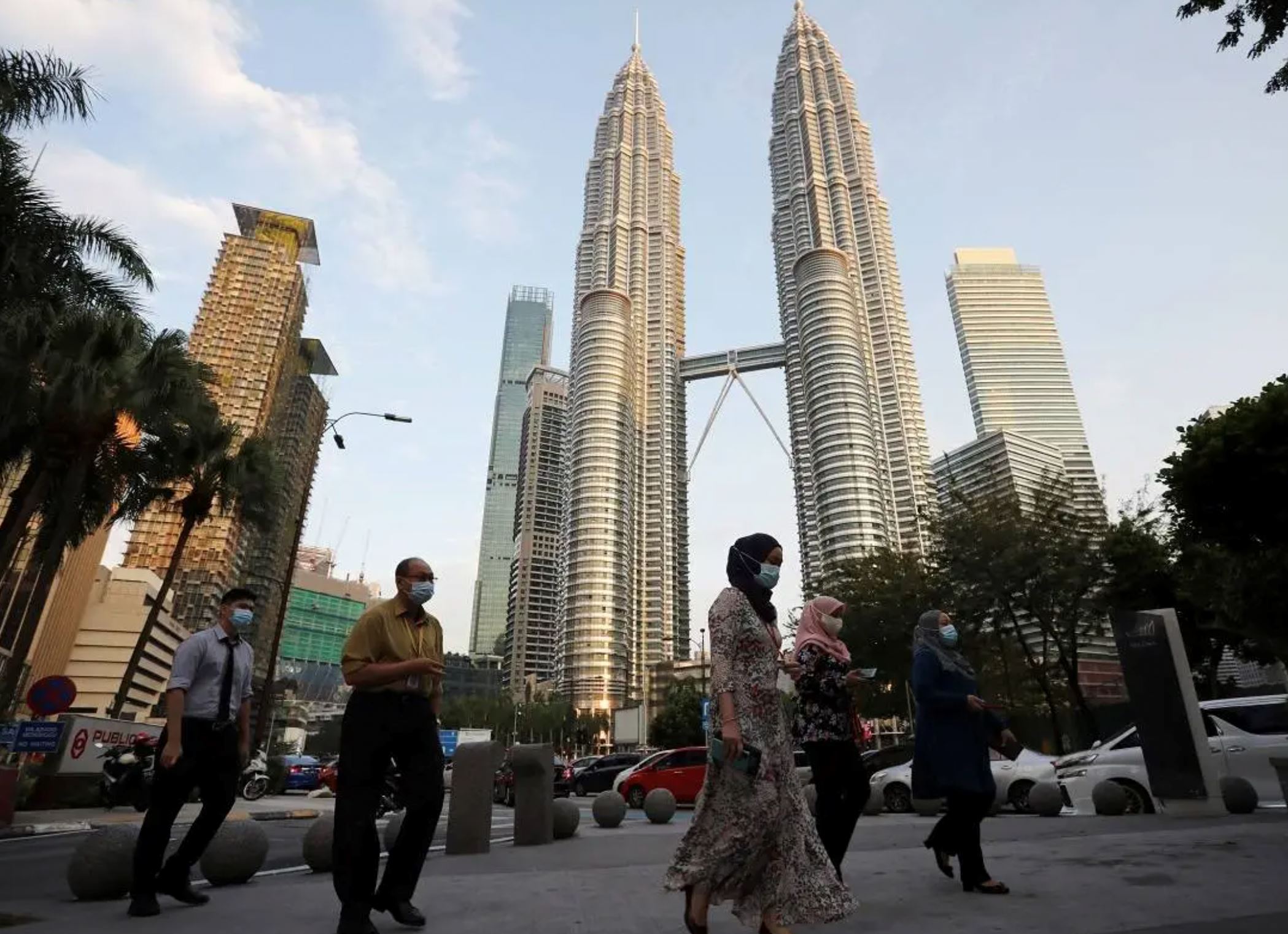 malaysia's unemployment ranks 4th highest in asean, exceeding 566k jobless