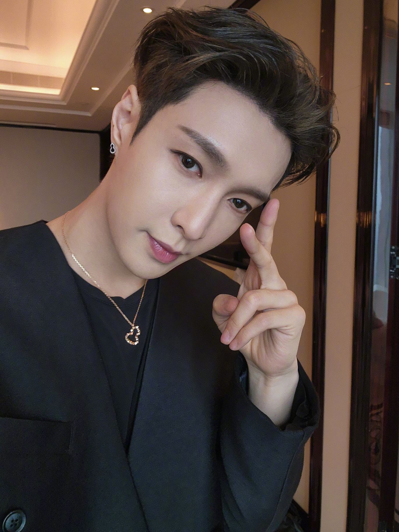 归国三子剩张艺兴是单身❗️鹿晗关晓彤稳定交往7年💗