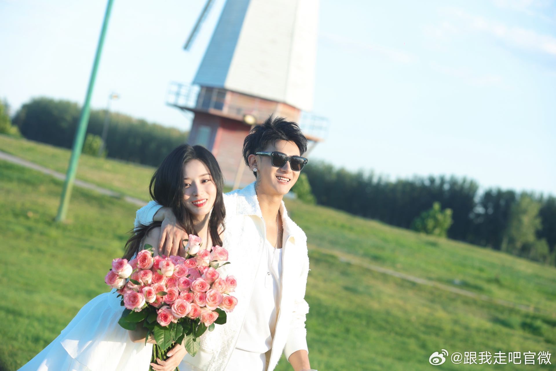 徐艺洋曝不公开恋情原因❗黄子韬想为父亲守孝三年🤍