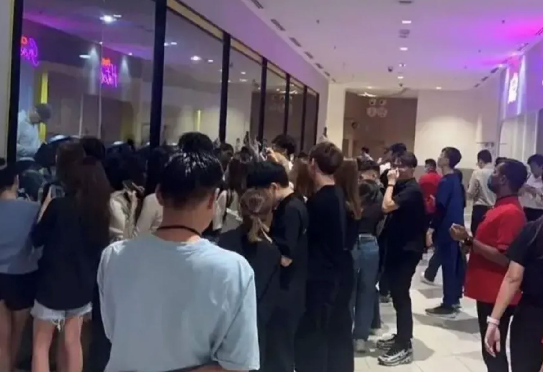 growing concerns over large crowd watching got7’s jackson at gym in kuala lumpur