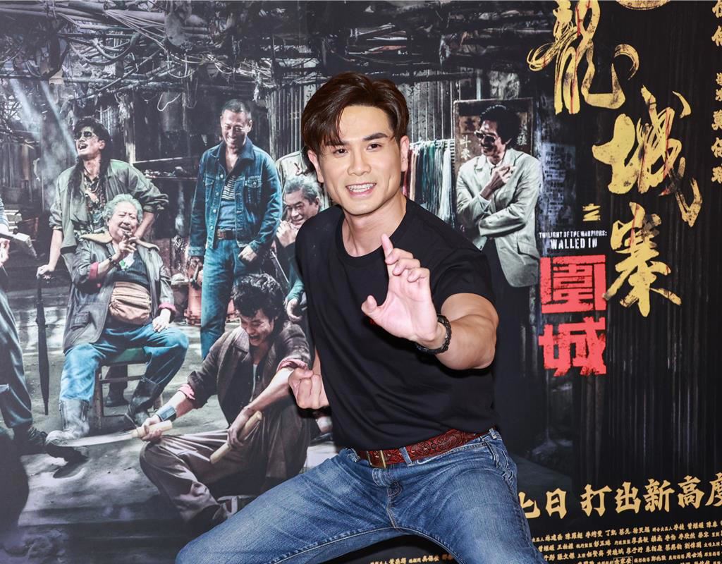 伍允龙拍戏出意外❗左脚有块肉不见了😱