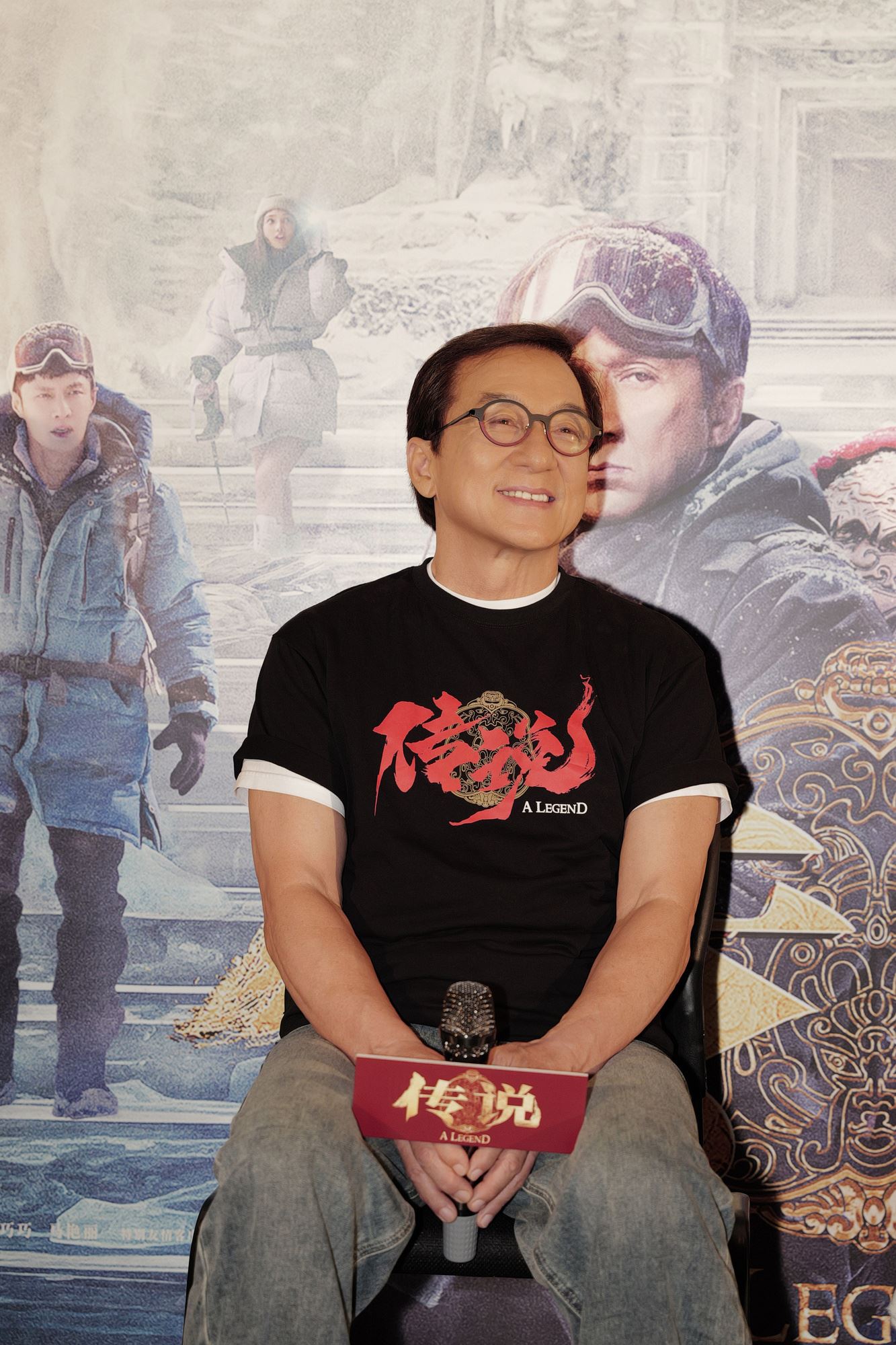 ai 特效技术换脸「还原」27 岁成龙❗ 70岁亲下水拍摄冰洞打戏😲