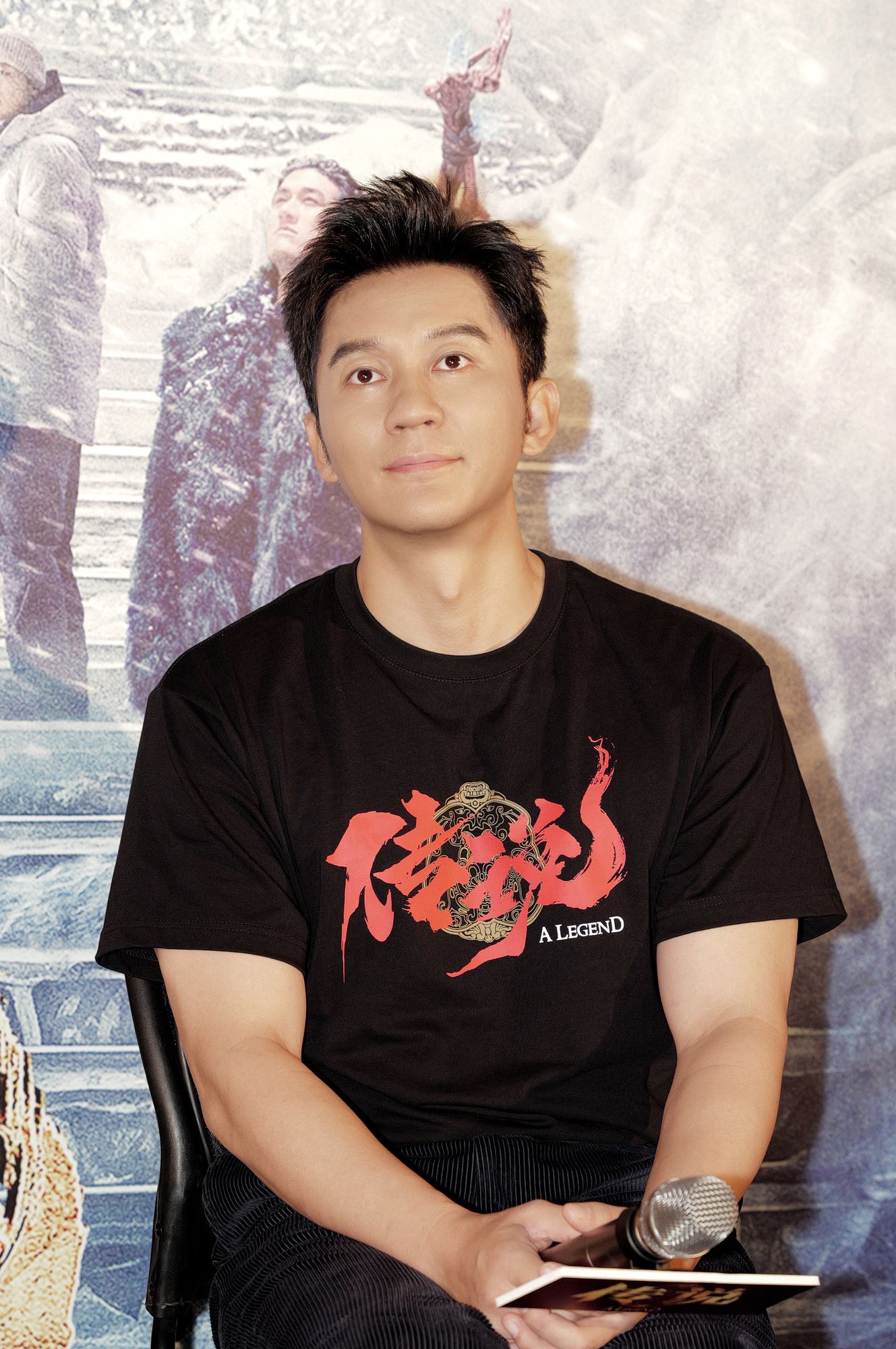 ai 特效技术换脸「还原」27 岁成龙❗ 70岁亲下水拍摄冰洞打戏😲