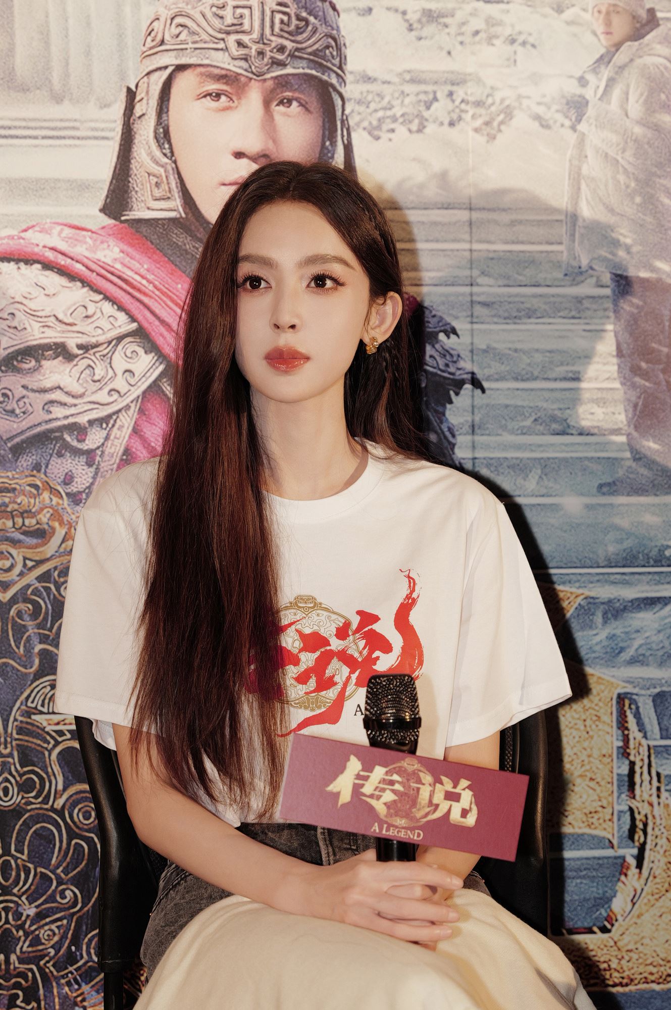 ai 特效技术换脸「还原」27 岁成龙❗ 70岁亲下水拍摄冰洞打戏😲