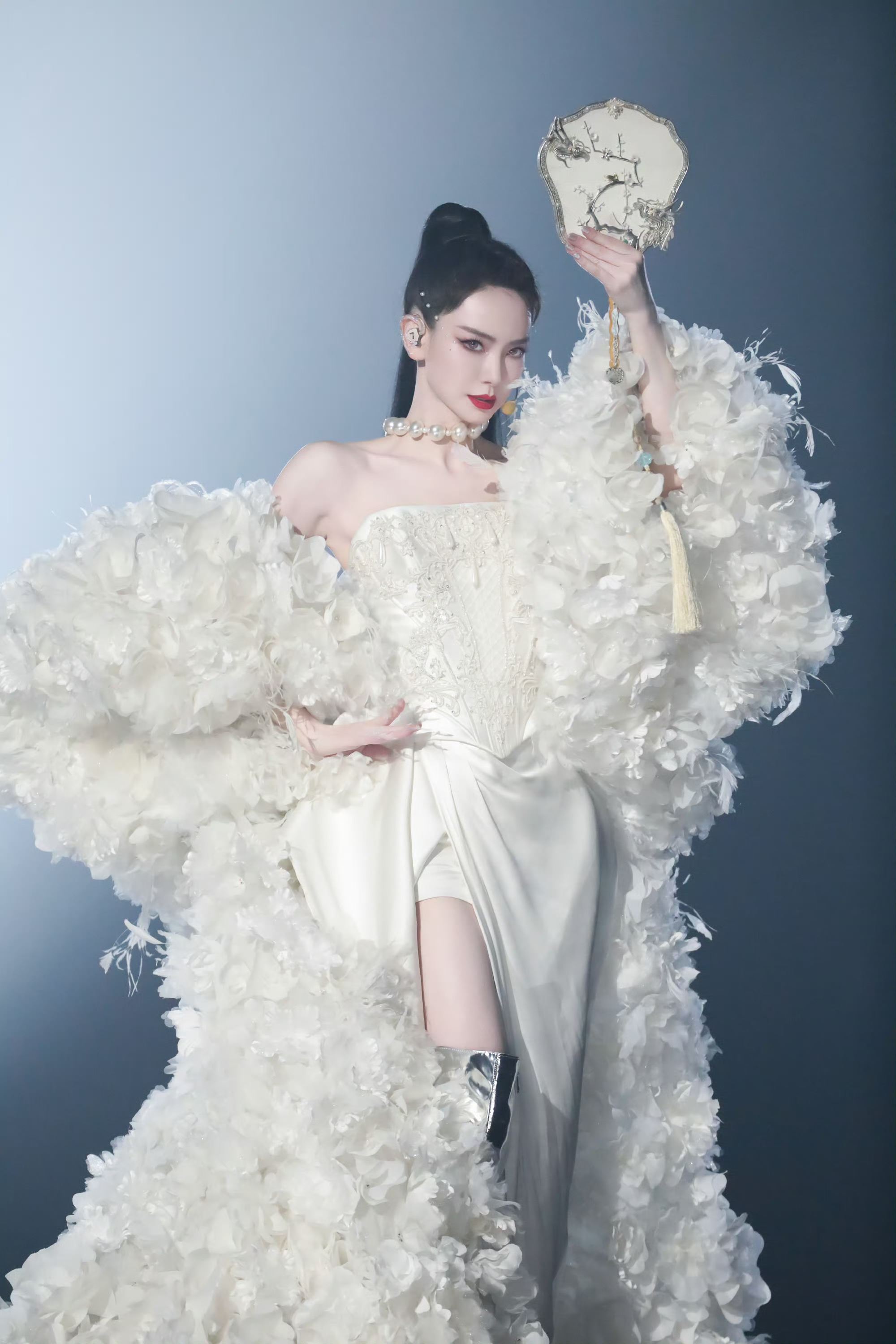 📺《乘风2024》四首团秀曲目公布❗乘风之夜即将开启🌊