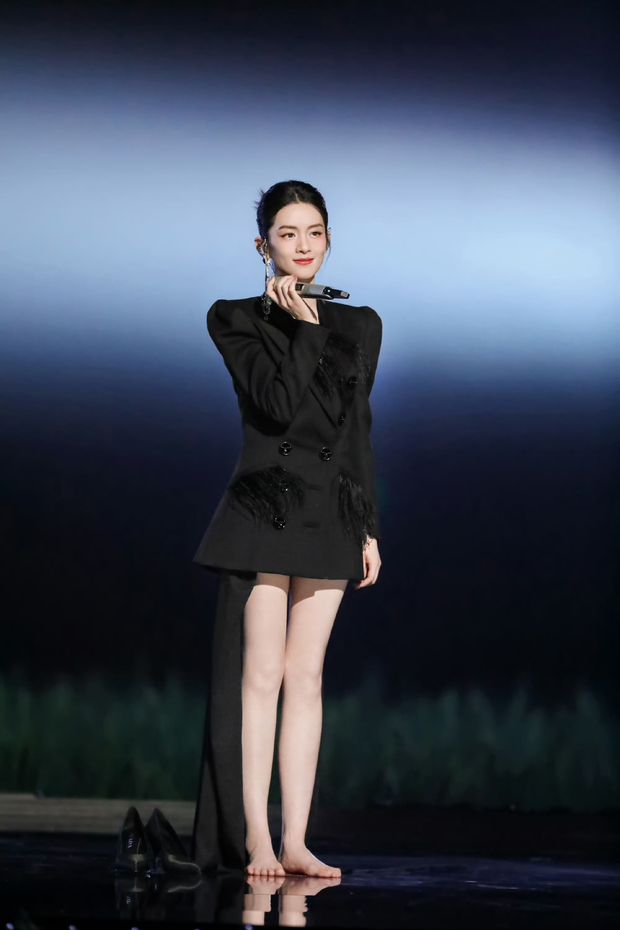 📺《乘风2024》四首团秀曲目公布❗乘风之夜即将开启🌊