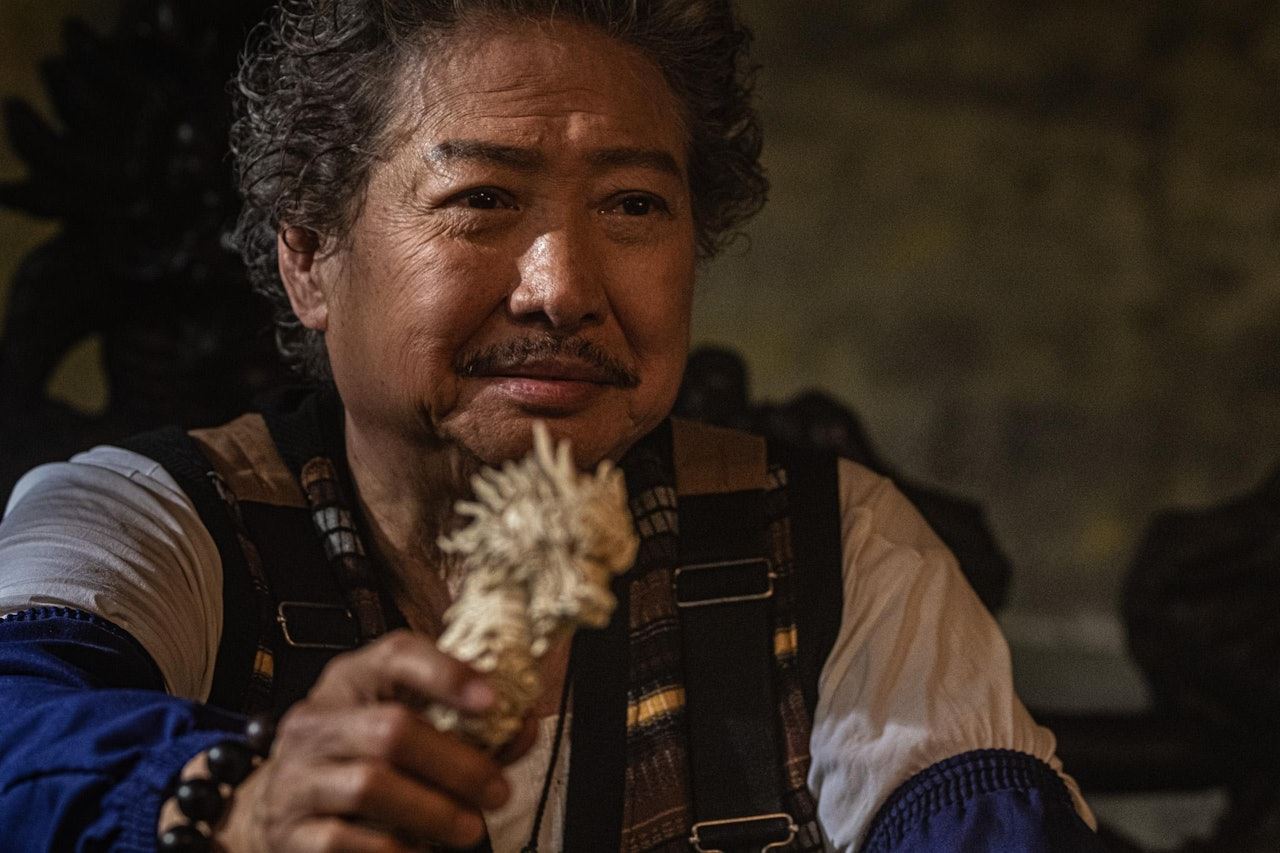 🎬电影《九龙城寨之围城》超前导解锁片段剧照❗大老板当时究竟将龙头棍交给谁👊