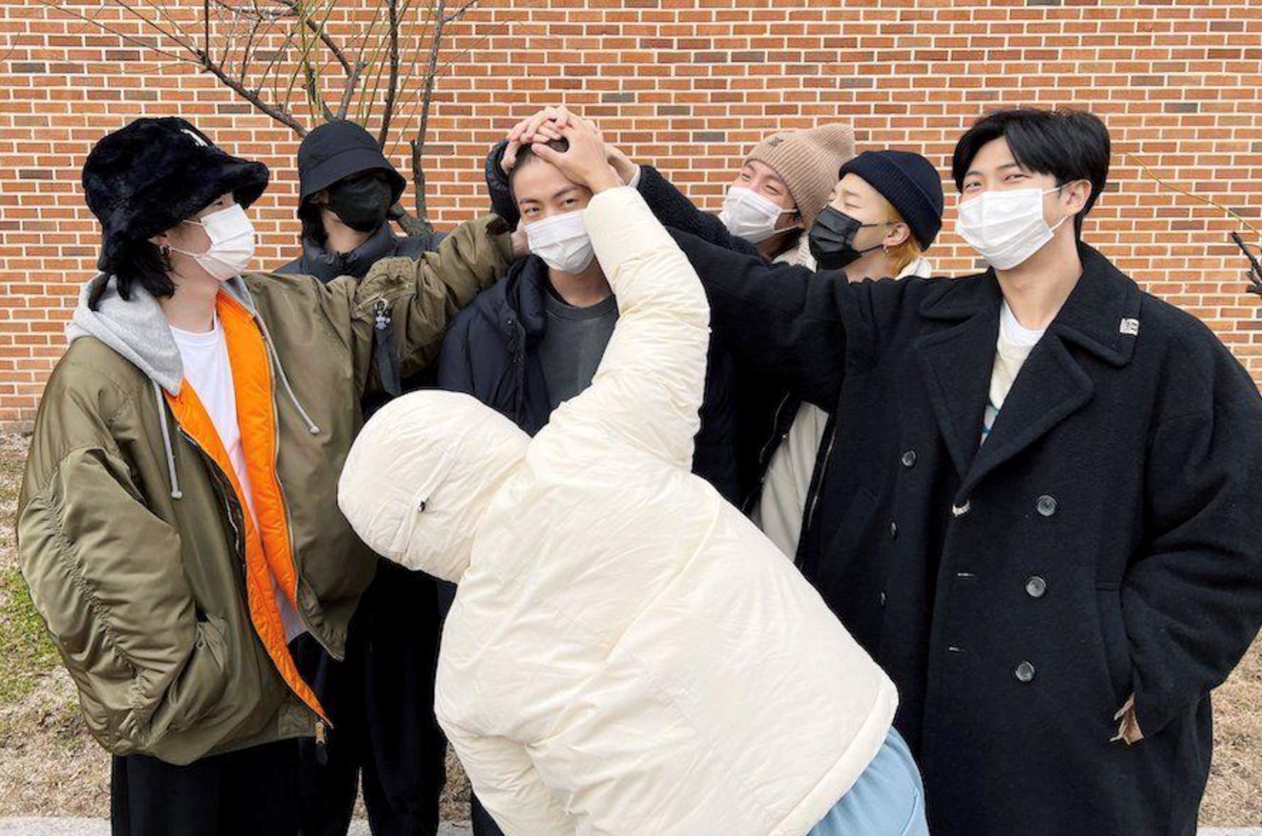 bts reunion? all members will be present to welcome jin back from military enlistment 