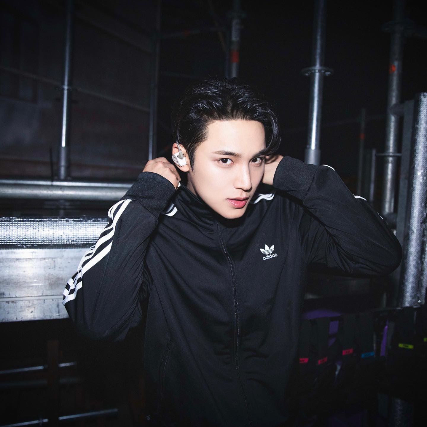 韩团seventeen成员珉奎身份证弄丢❗半夜寻求粉丝「有没有他的证件照」🤣