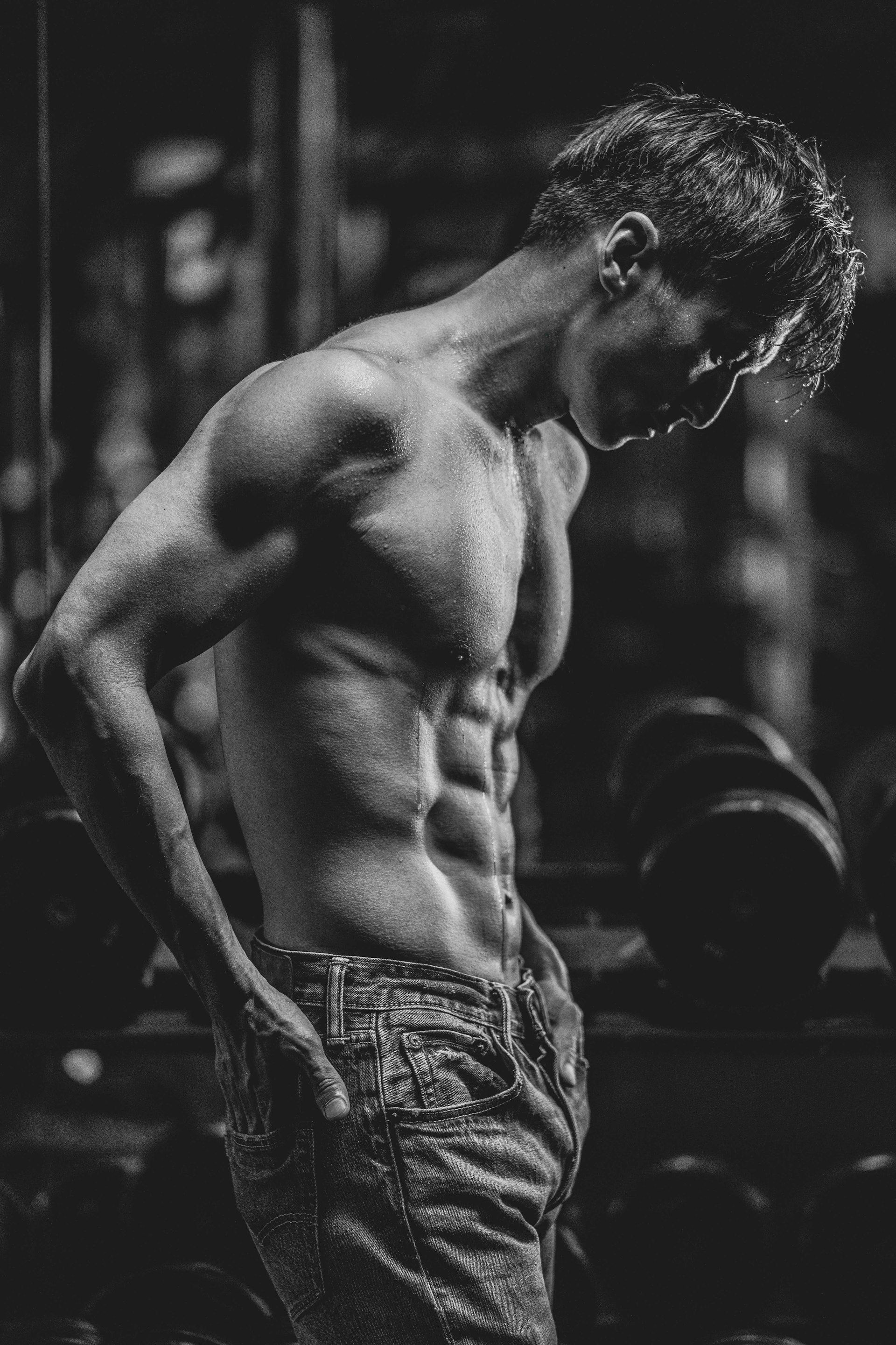 谢霆锋为《海关战线》周正礼一角练肌一年❗身材fit到爆🔥