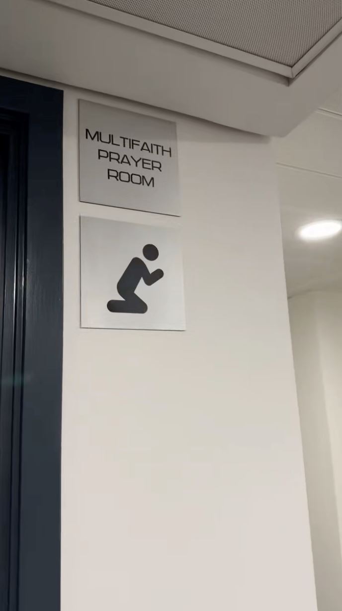 arsenal bina surau di stadium emirates raih pujian ramai