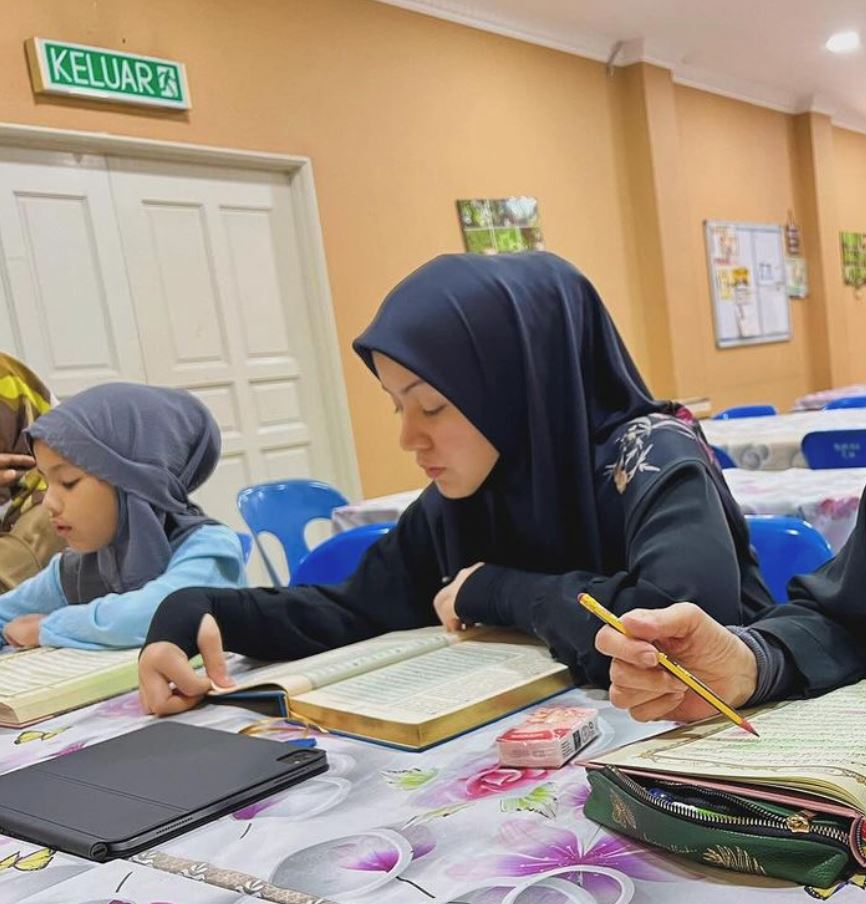 akui masih merangkak mengaji, lisa surihani mahu jadikan al-quran kawan baik