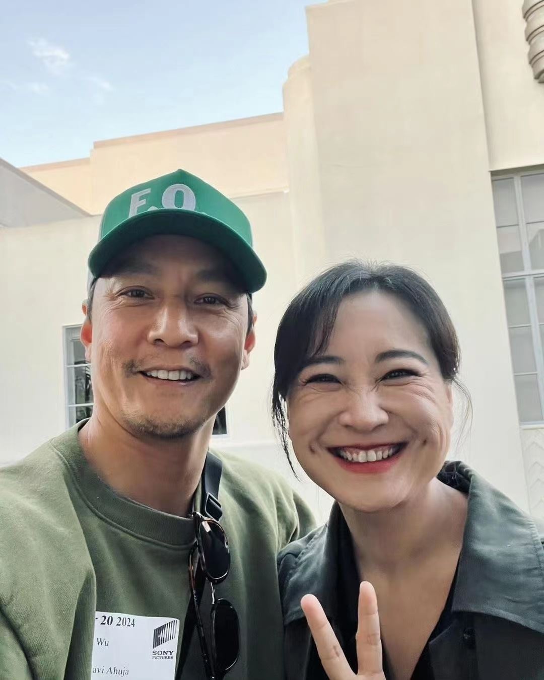 贾玲、吴彦祖同框合照❗电影《热辣滚烫》走向国际🔥