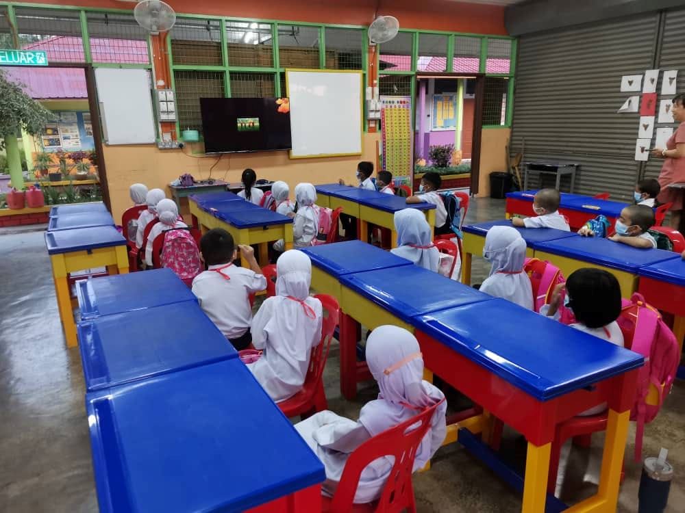 all-malay standard 1 class! chinese school in negeri sembilan embraces diversity