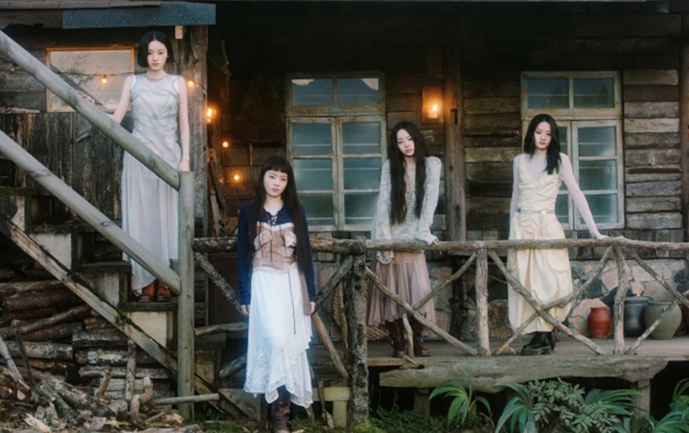 meet the 24-year-old chinese quadruplets who formed a band: red on wood!