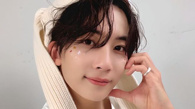 seventeen’s jeonghan responds to carats' concern regarding military service with humour, winning fans' affection!