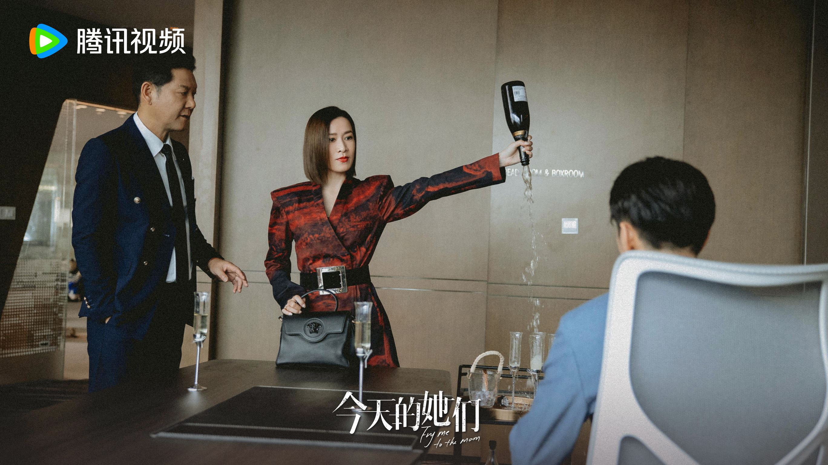 佘诗曼暂不演女强人原因曝光❗连播三部剧人设造型很相似⚡️