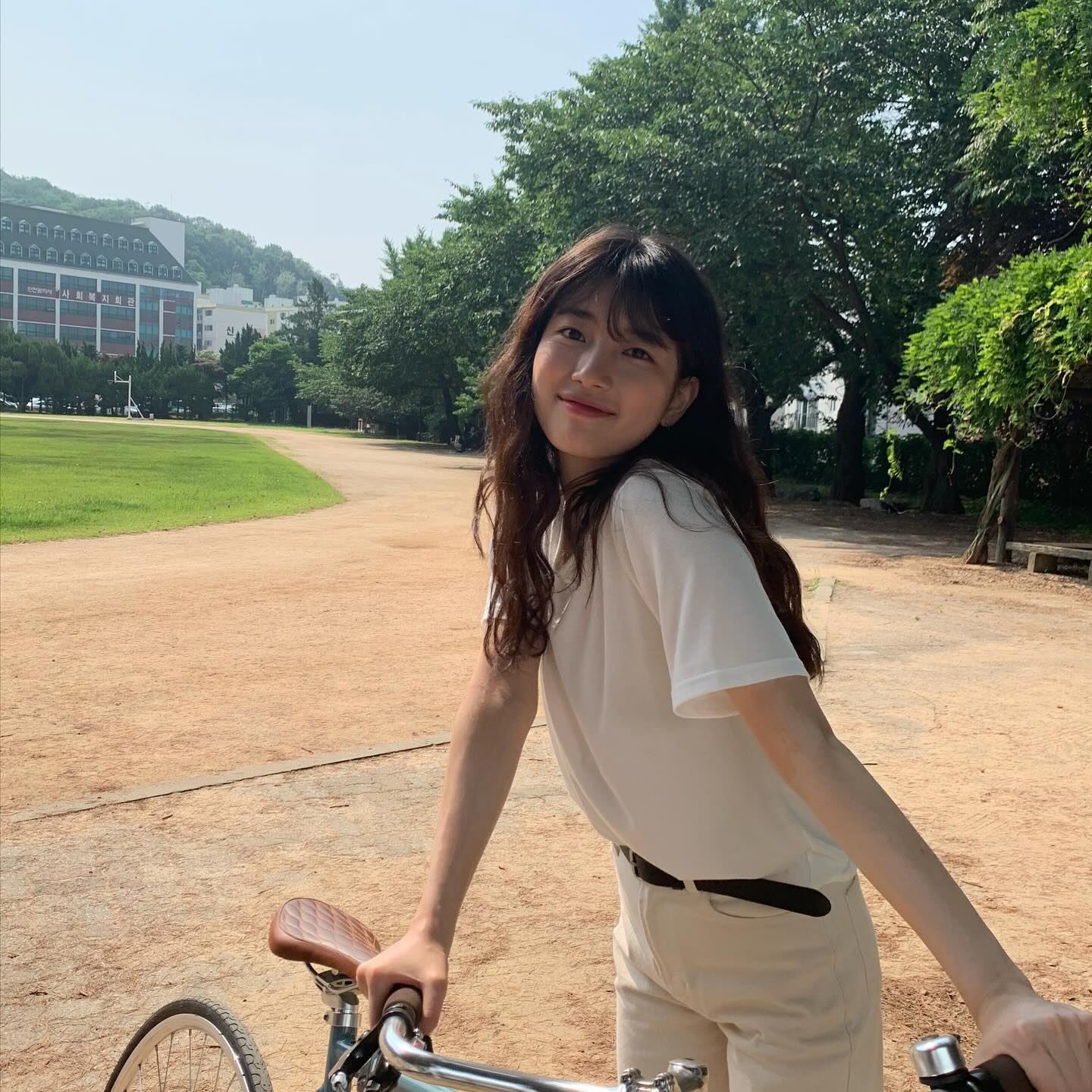 🇰🇷朴宝剑、秀智晒贴脸合照❗为宣传新电影《梦境》🎬