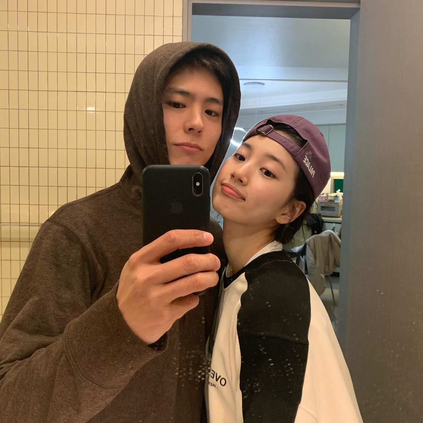 🇰🇷朴宝剑、秀智晒贴脸合照❗为宣传新电影《梦境》🎬