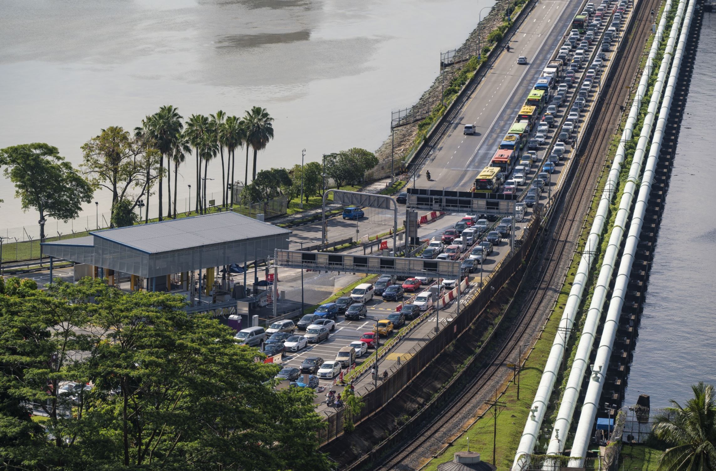 anthony loke: singapore vehicles with unpaid fines will be barred from exiting malaysia