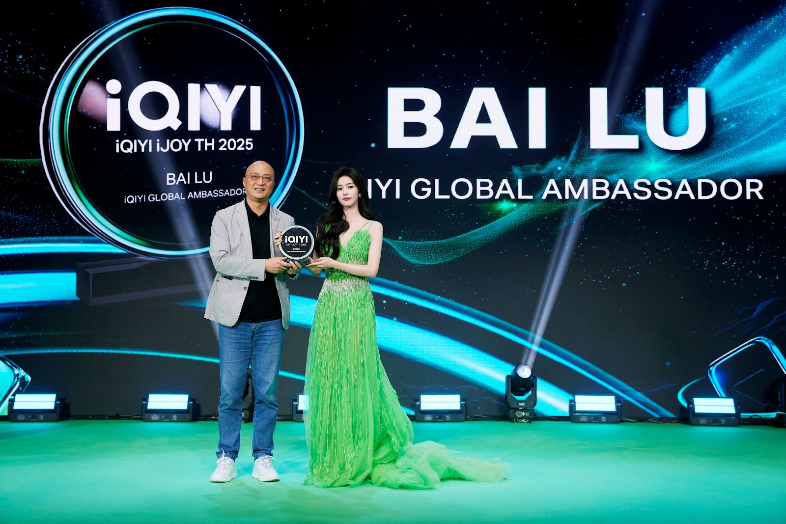 📺爱奇艺2025年泰国悦享会❗国际版全球代言人白鹿现身参与🔥