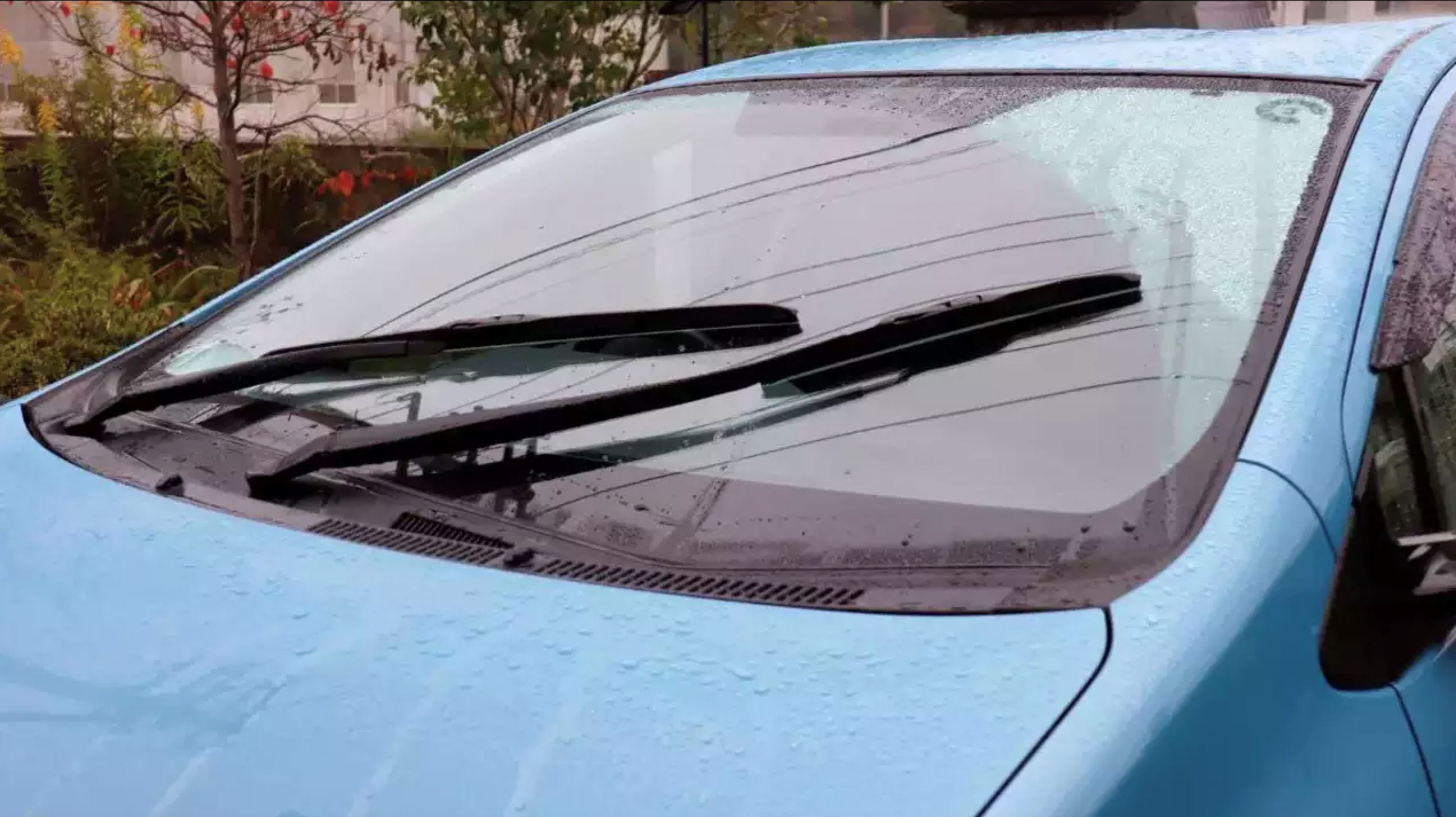 驾驶人士注意！jpj列出4情况下建议「更换汽车雨刷」