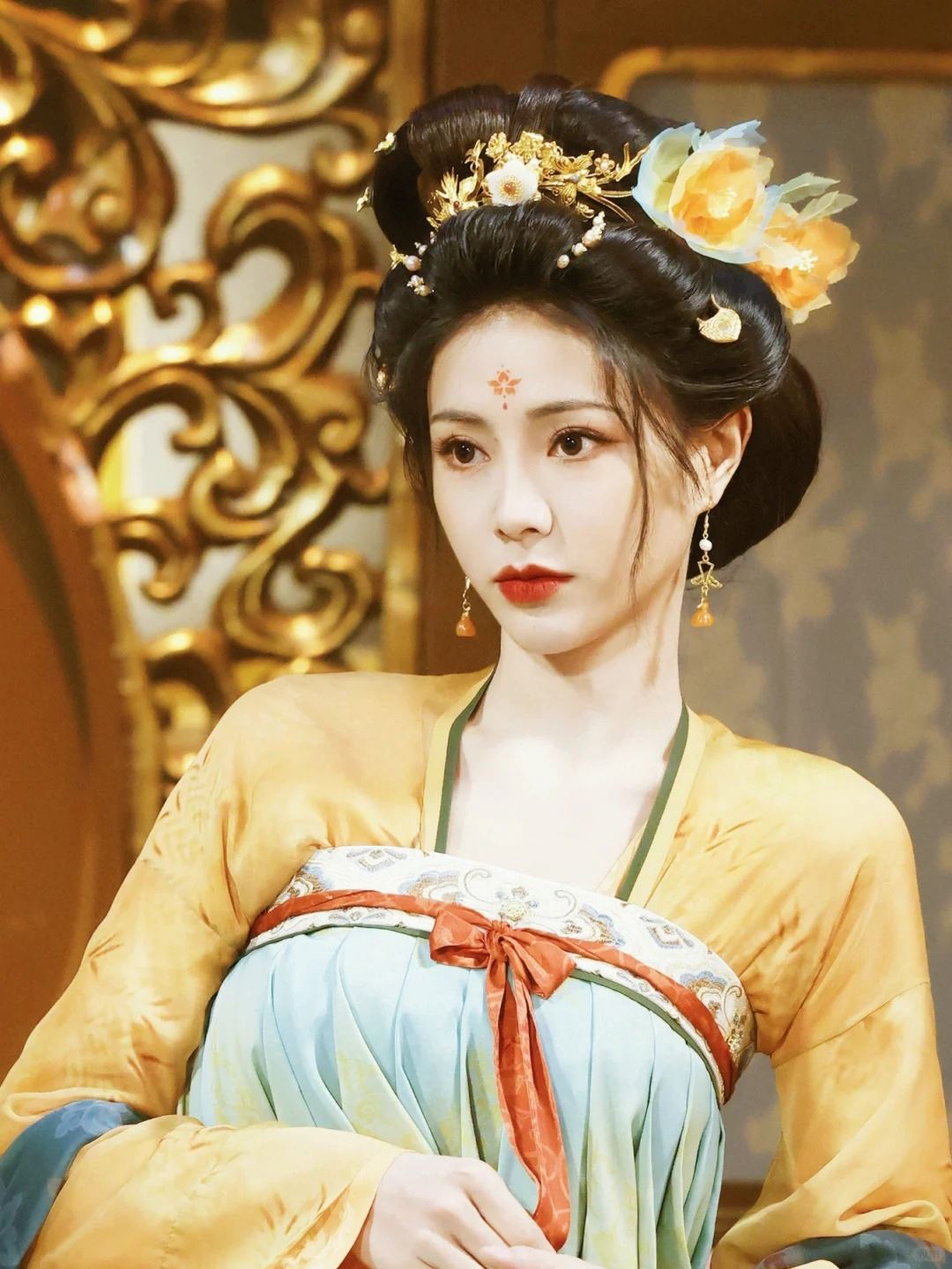 📺《珠帘玉幕》谢可寅女扮男装演爆红❗落魄成乞丐赚足观众眼泪🥹