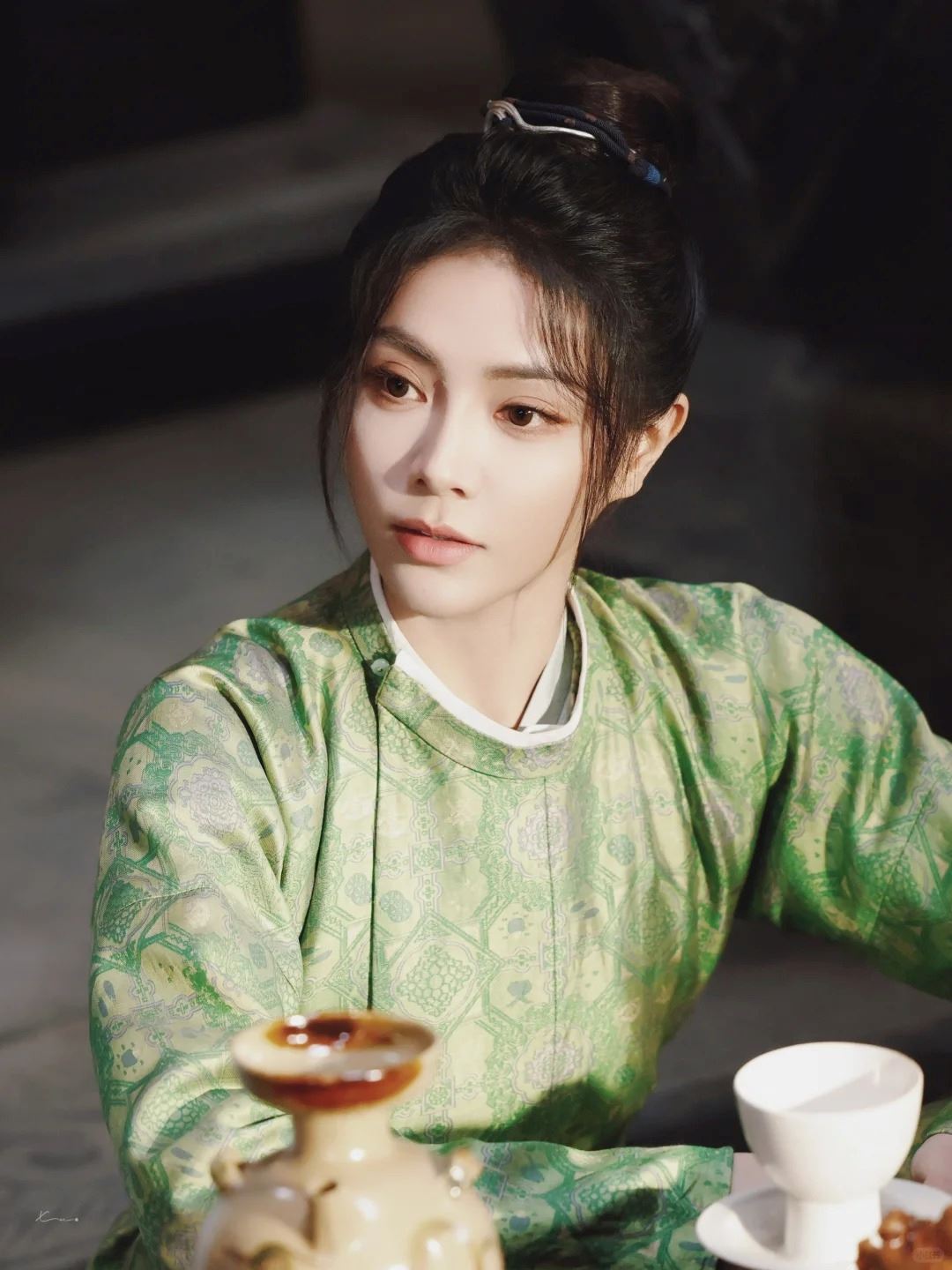 📺《珠帘玉幕》谢可寅女扮男装演爆红❗落魄成乞丐赚足观众眼泪🥹