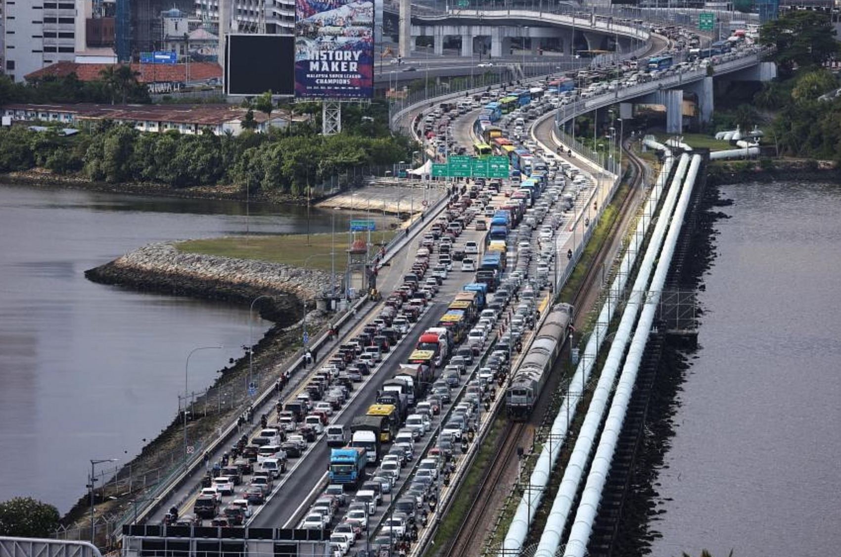 johor may introduce 4½-day workweek for public sector employees
