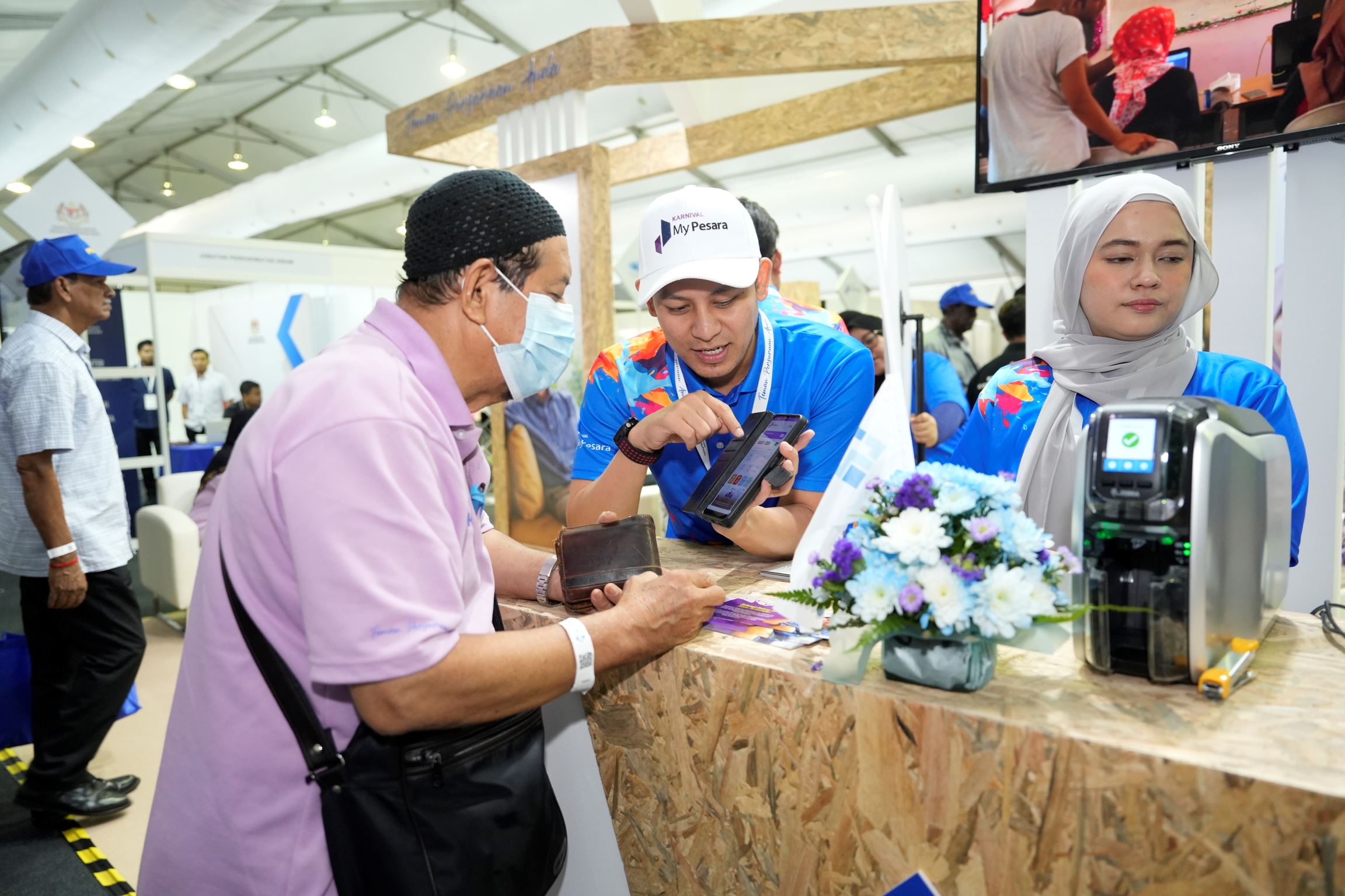 Pemeriksaan kesihatan di Karnival MyPesara 2024