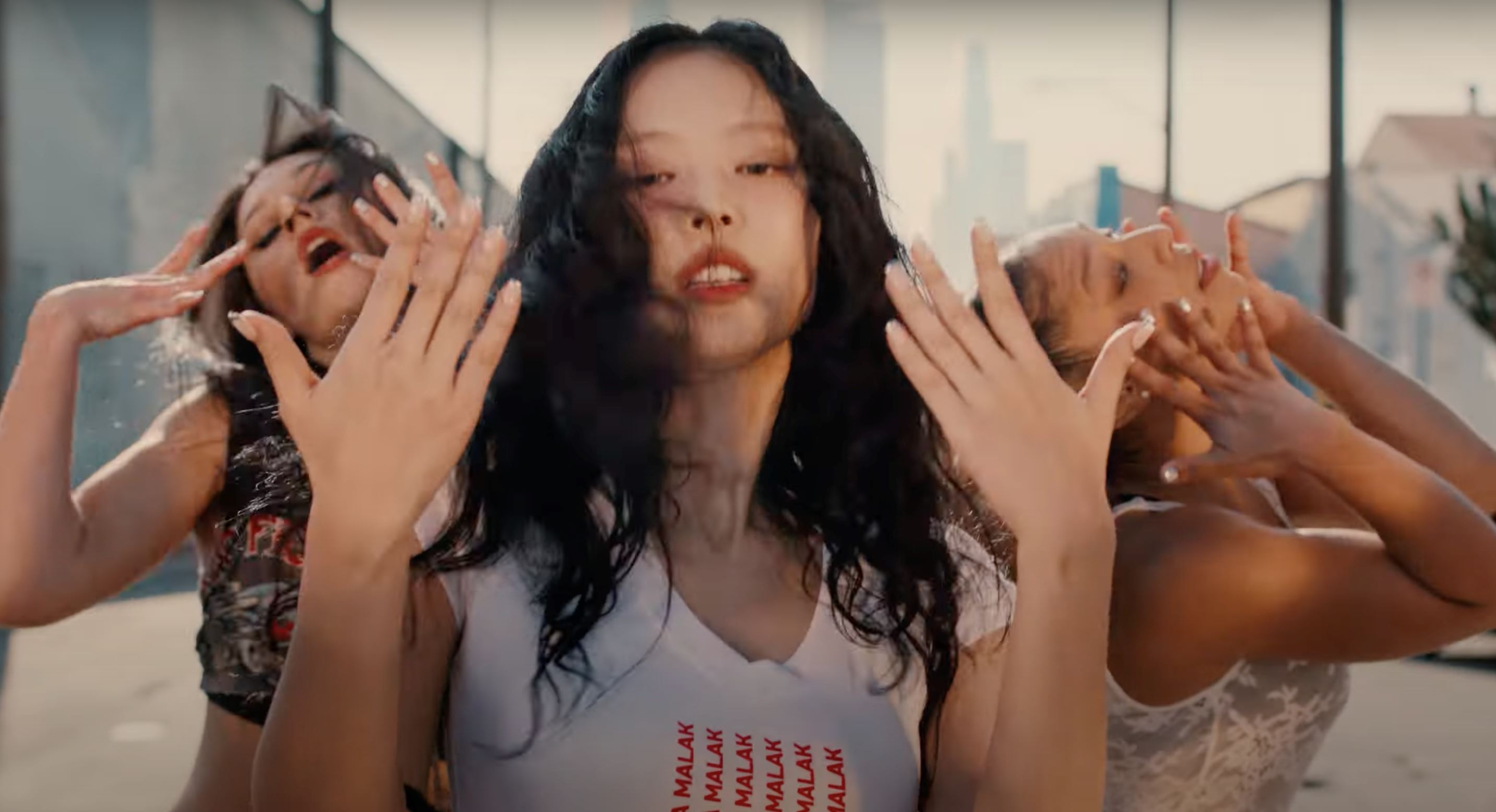 jennie新歌《mantra》预告释出！10月11日上线！