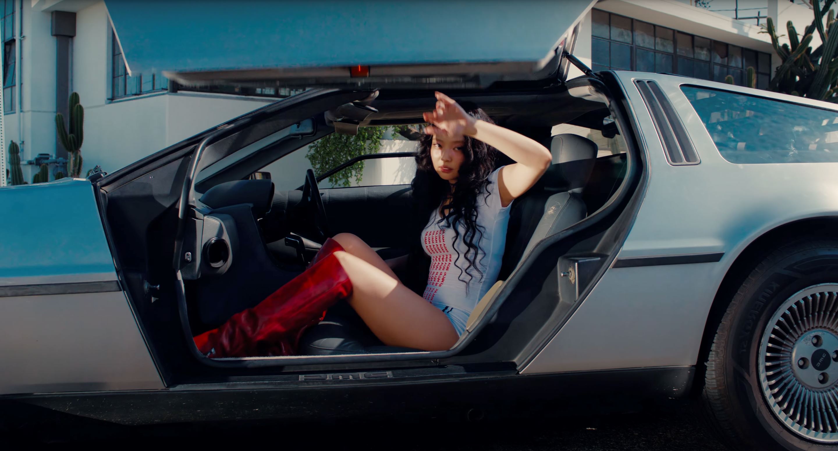 🇰🇷jennie《mantra》mv上线❗古董车超吸睛🚗