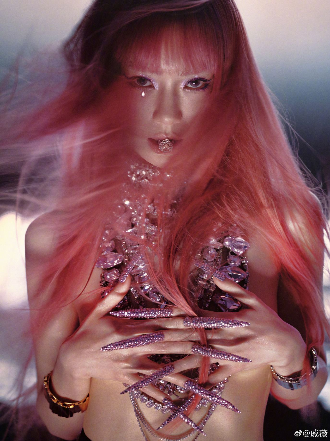 戚薇新歌《粉钻》上线❗薛之谦作词作曲⚡️