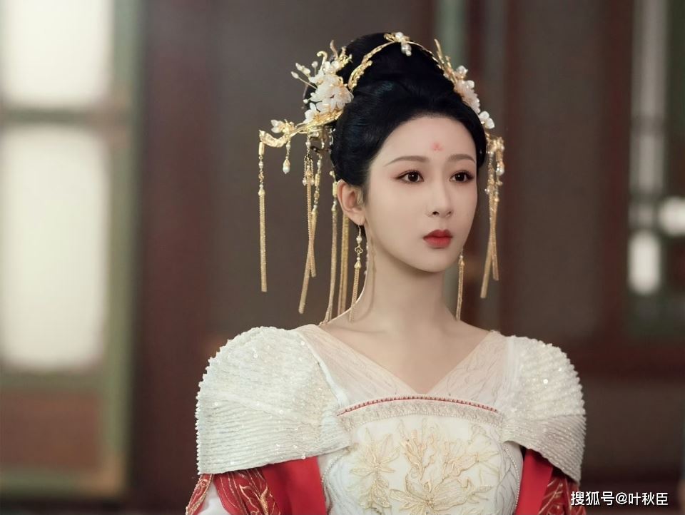 2024年古装最受欢迎女主排行榜❗《墨雨云间》薛芳菲只排第五名🔥