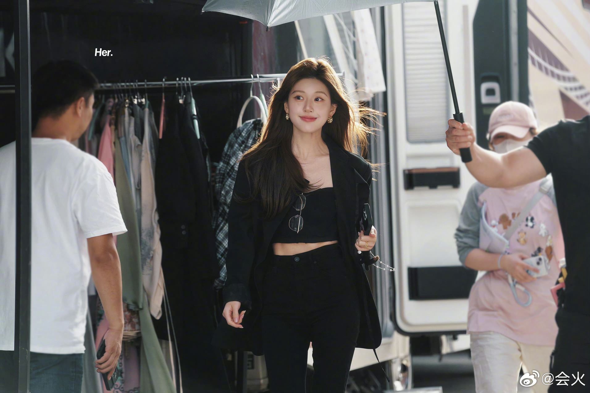 赵露思《许我耀眼》杀青❗剧里妆造都自己来🔥