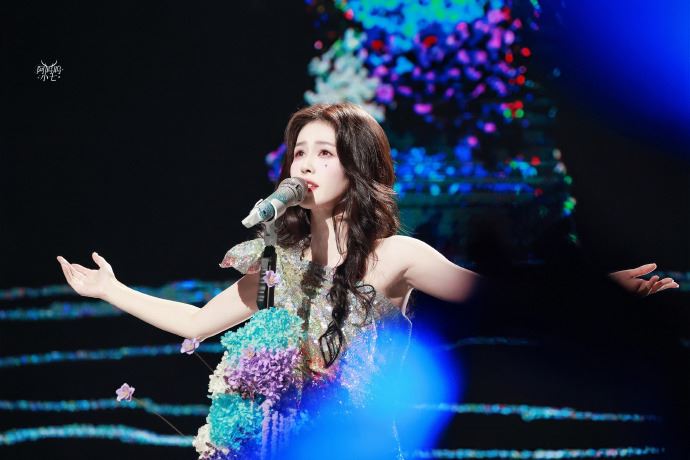 白鹿推出专辑圆梦！办首唱会挨批：五音不全！