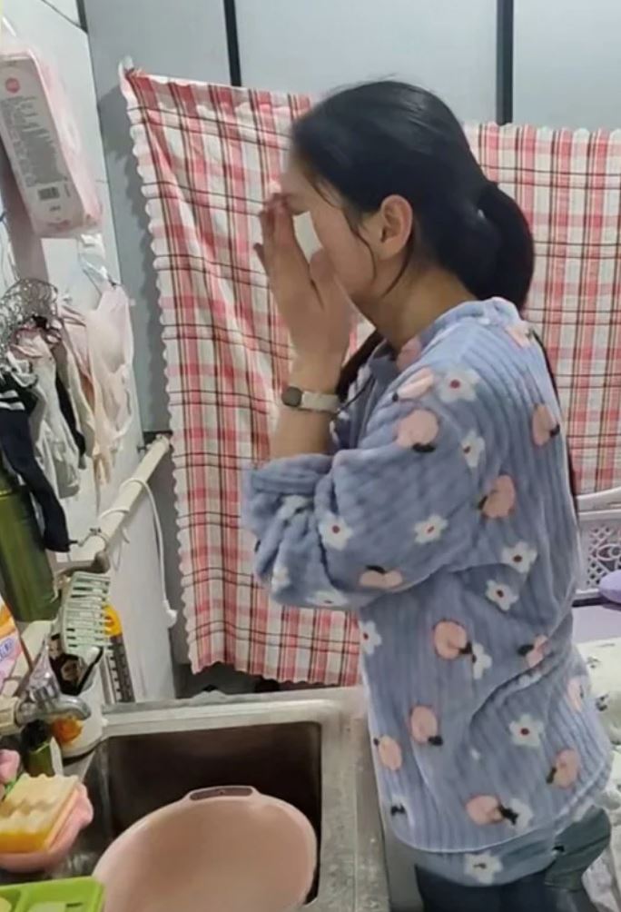 chinese woman opts for office toilet over expensive rent, paying only rm30 monthly