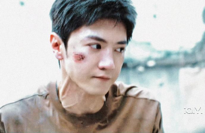 📺《白色橄榄树》陈哲远搬石板暴青筋❗其实道具是泡沫板制的⚡️