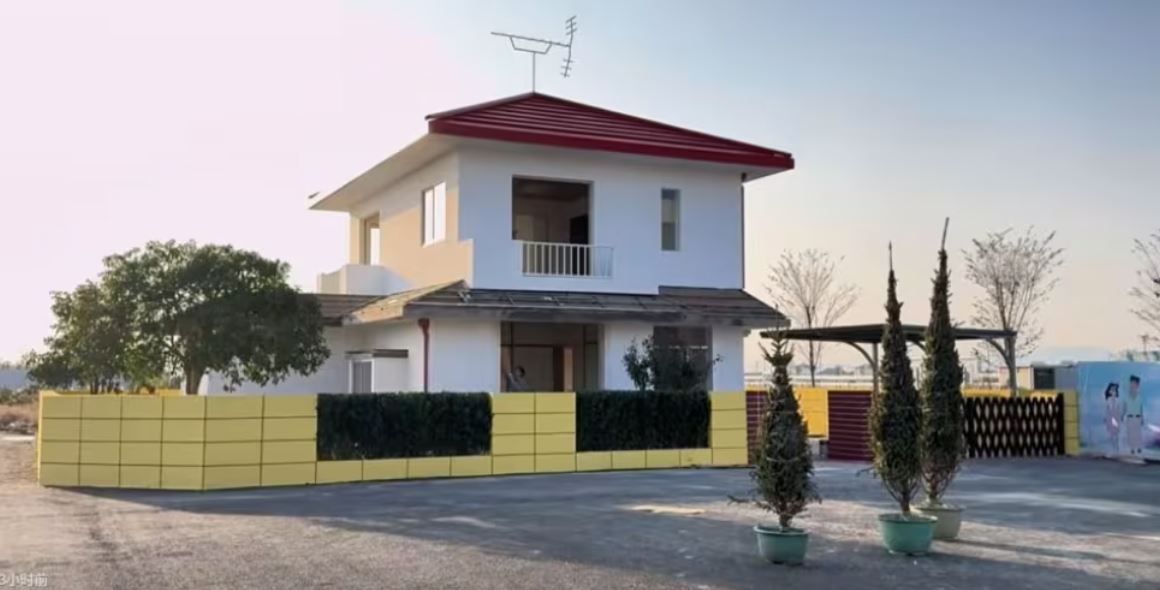 man in china builds life-sized crayon shin-chan house, breathing new life into his hometown