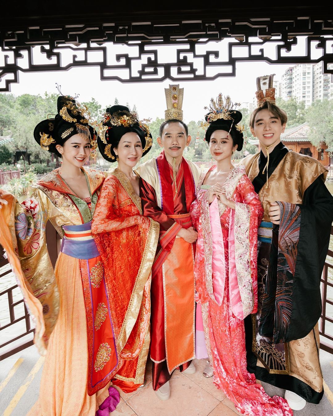 jestinna曝新年歌mv拍摄花费💰分享邀王祖蓝客串故事🌟