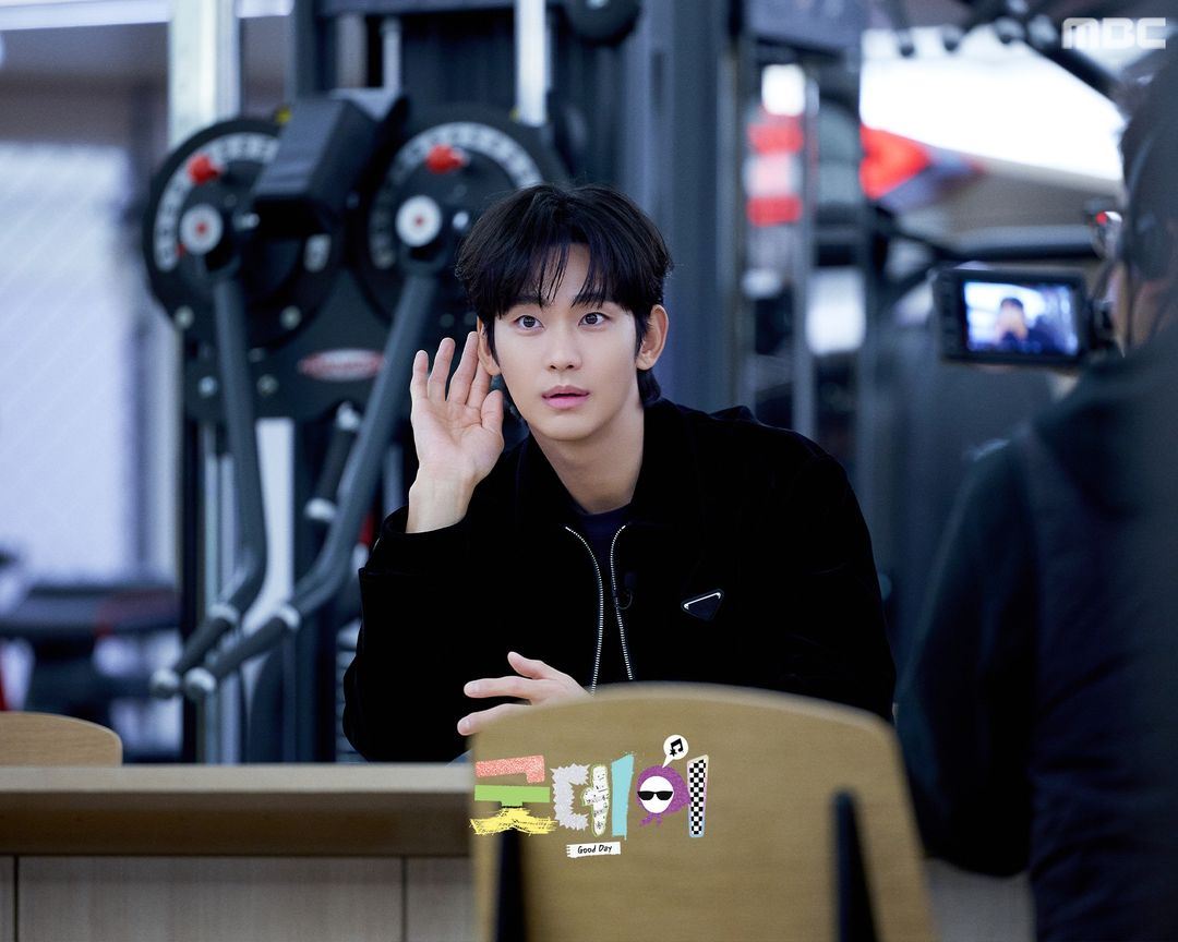 📺《good day》开播啦❗金秀贤带gd健身🏋️