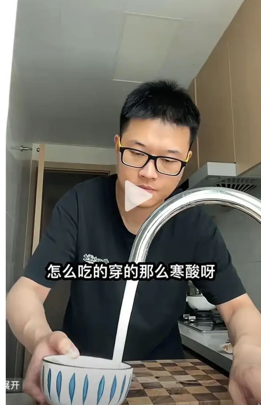 chinese man saves rm772,000 in 6 years by cooking meals under rm5