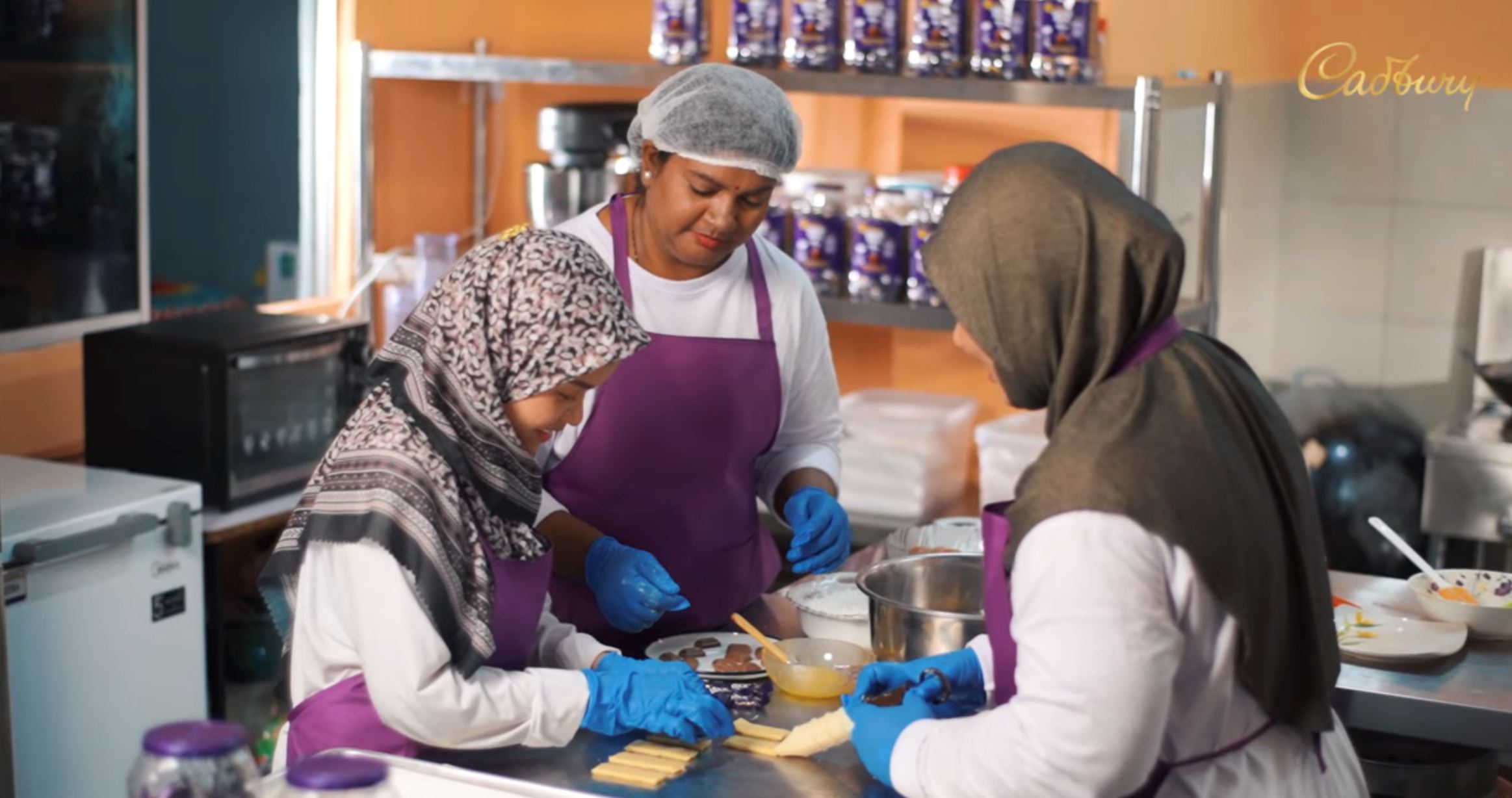 cooking, sharing and giving: mondelēz international sparks a wave of generosity in malaysia this ramadan