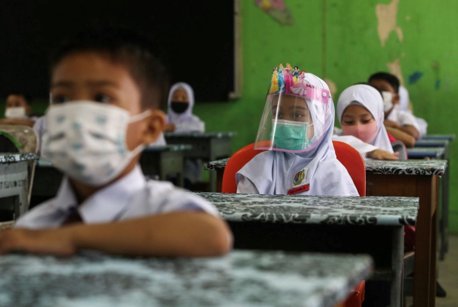 influenza cases in selangor jump over 80% in a week, majority reported in schools and universities