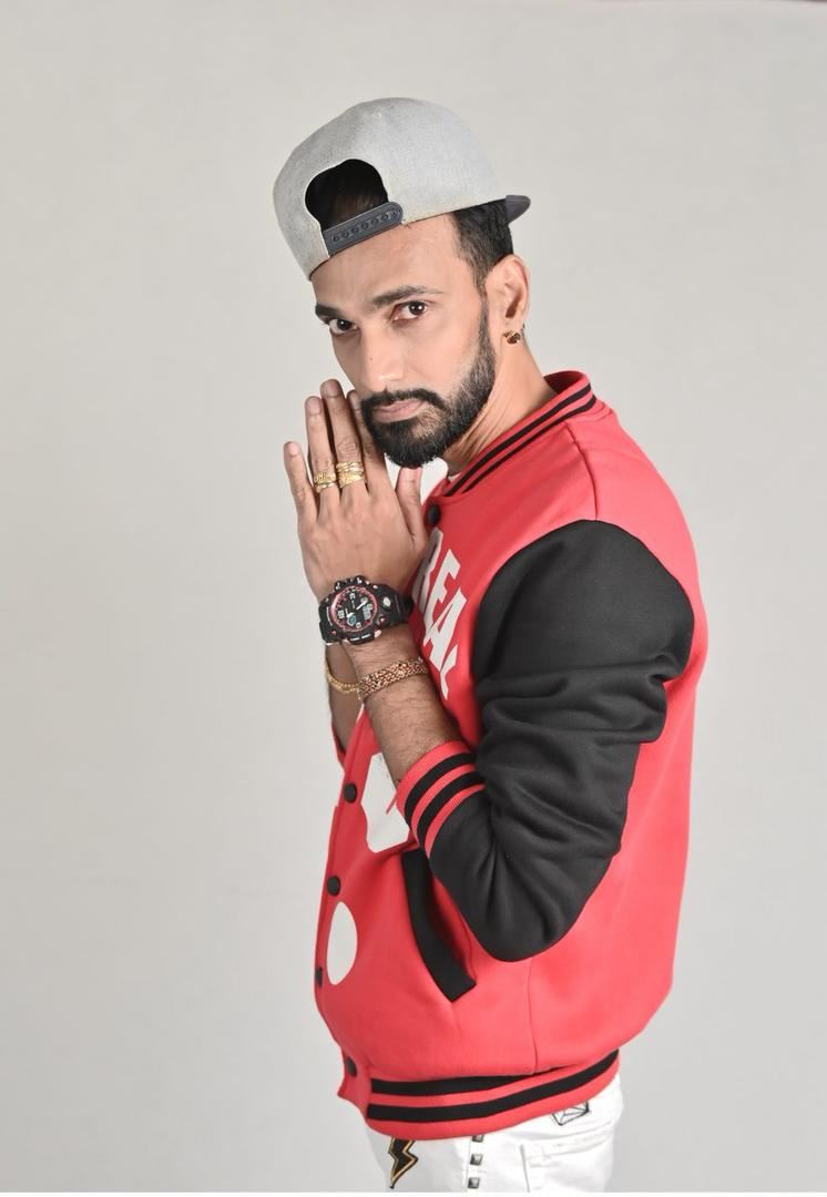 celebrating viveck ji