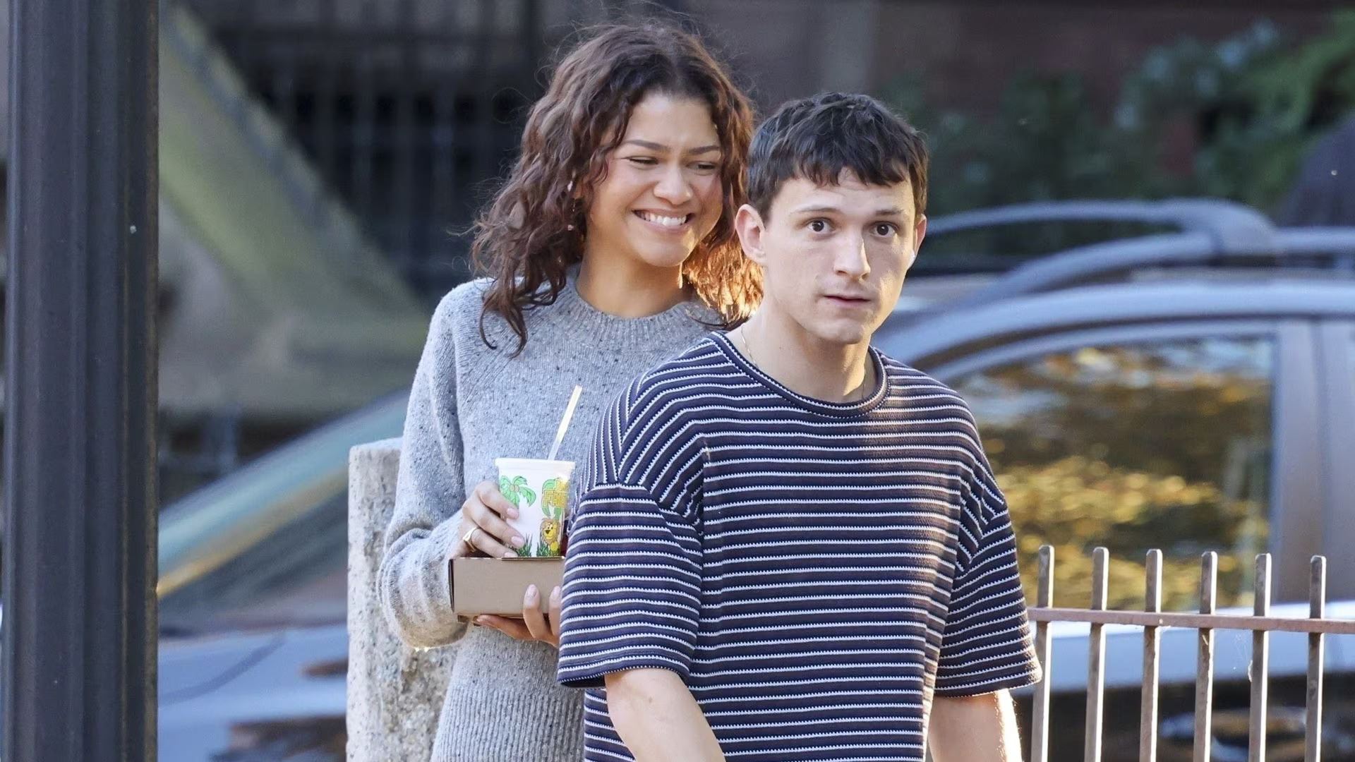 zendaya dan tom holland didakwa sudah berkahwin? stylist pecah lubang - “you missed it…”