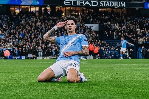 man city stay in the epl title race